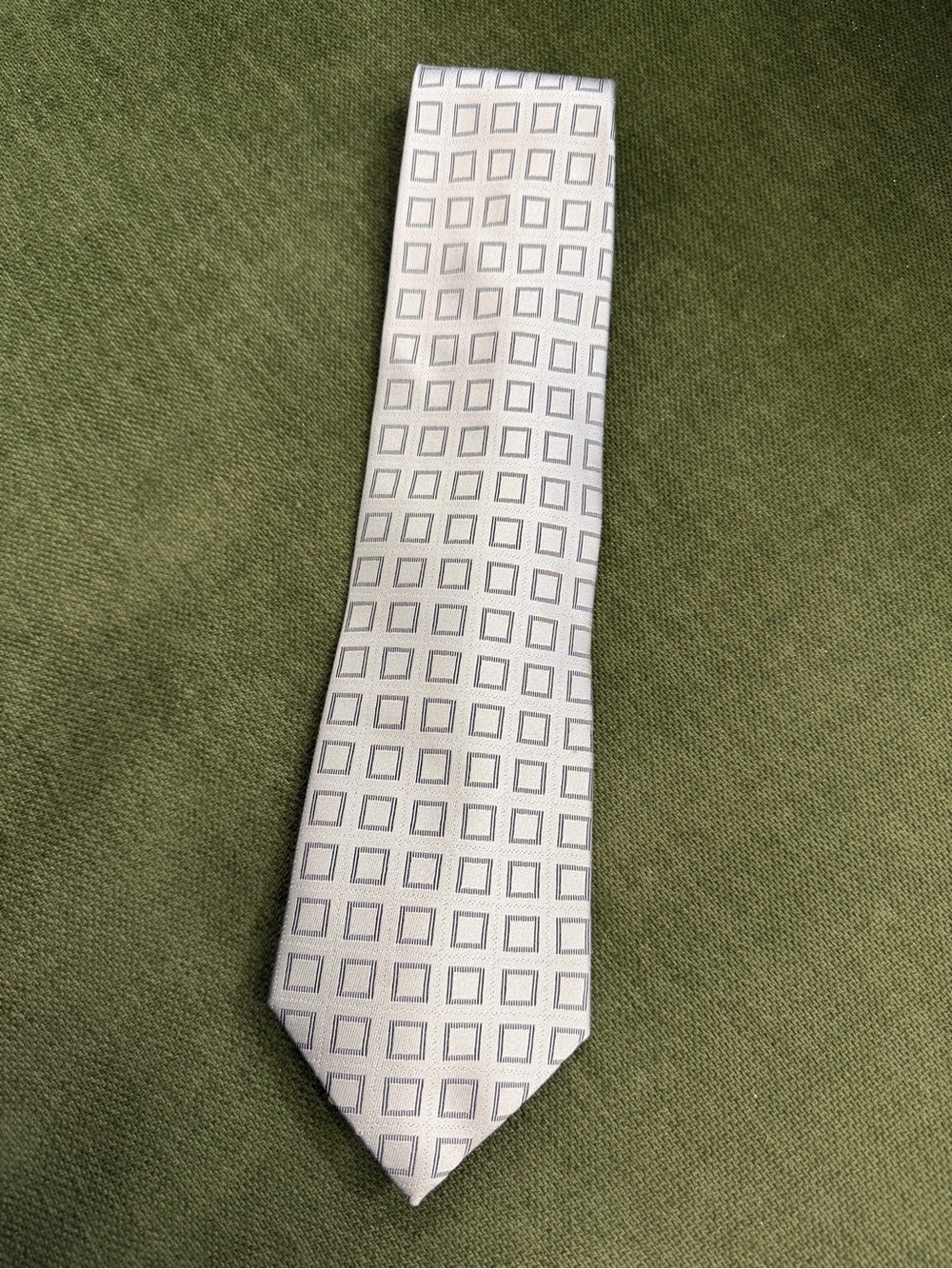 Calvin Klein White Tie with Gray Square Grid